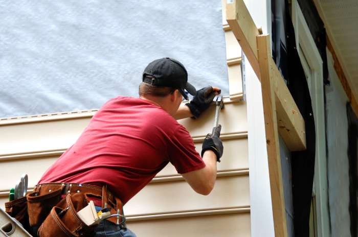 Siding contractor hiring contractors